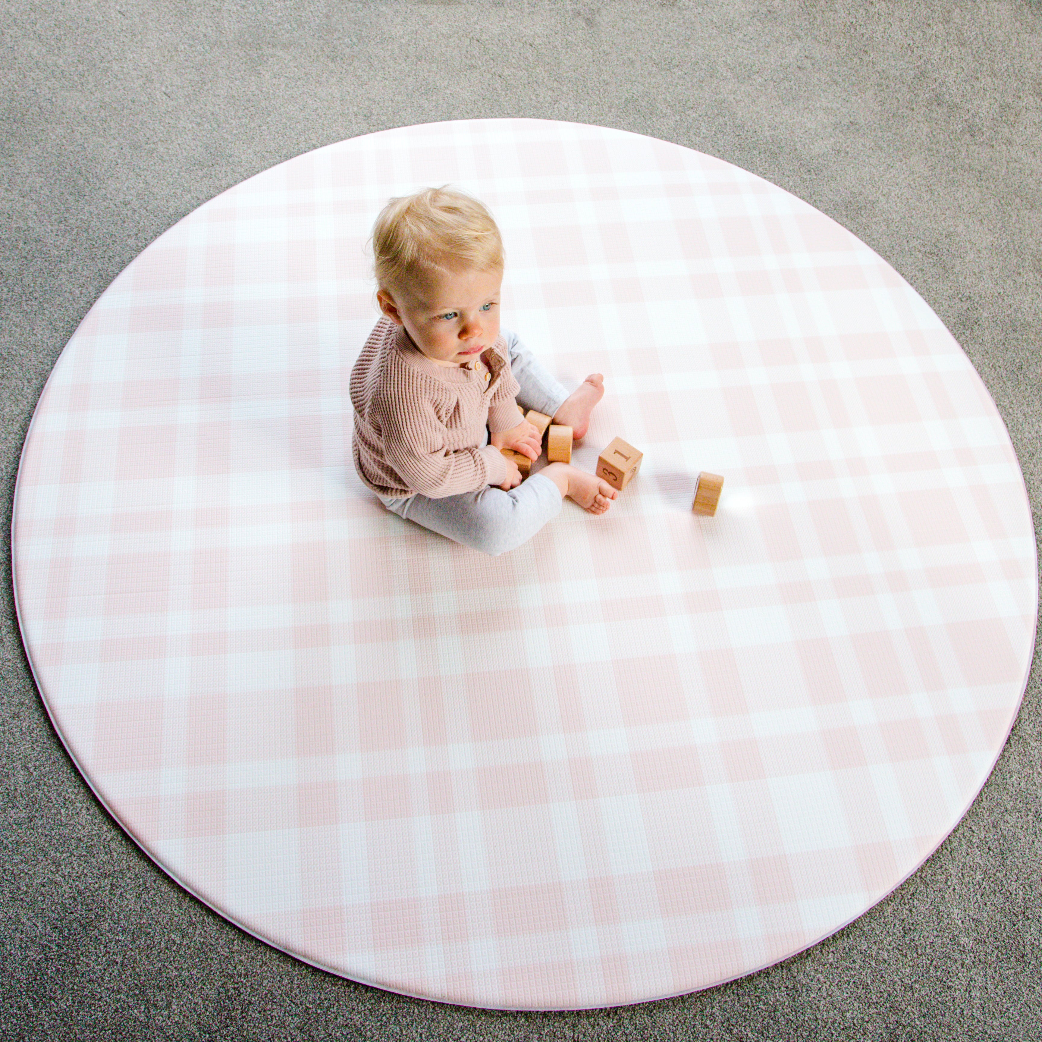 LITTLE finch round play mat