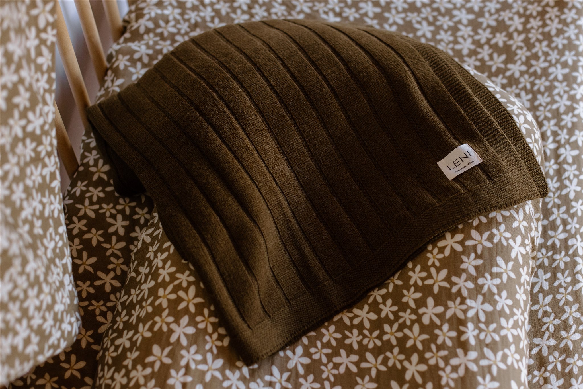leni the label rib merino olive blanket