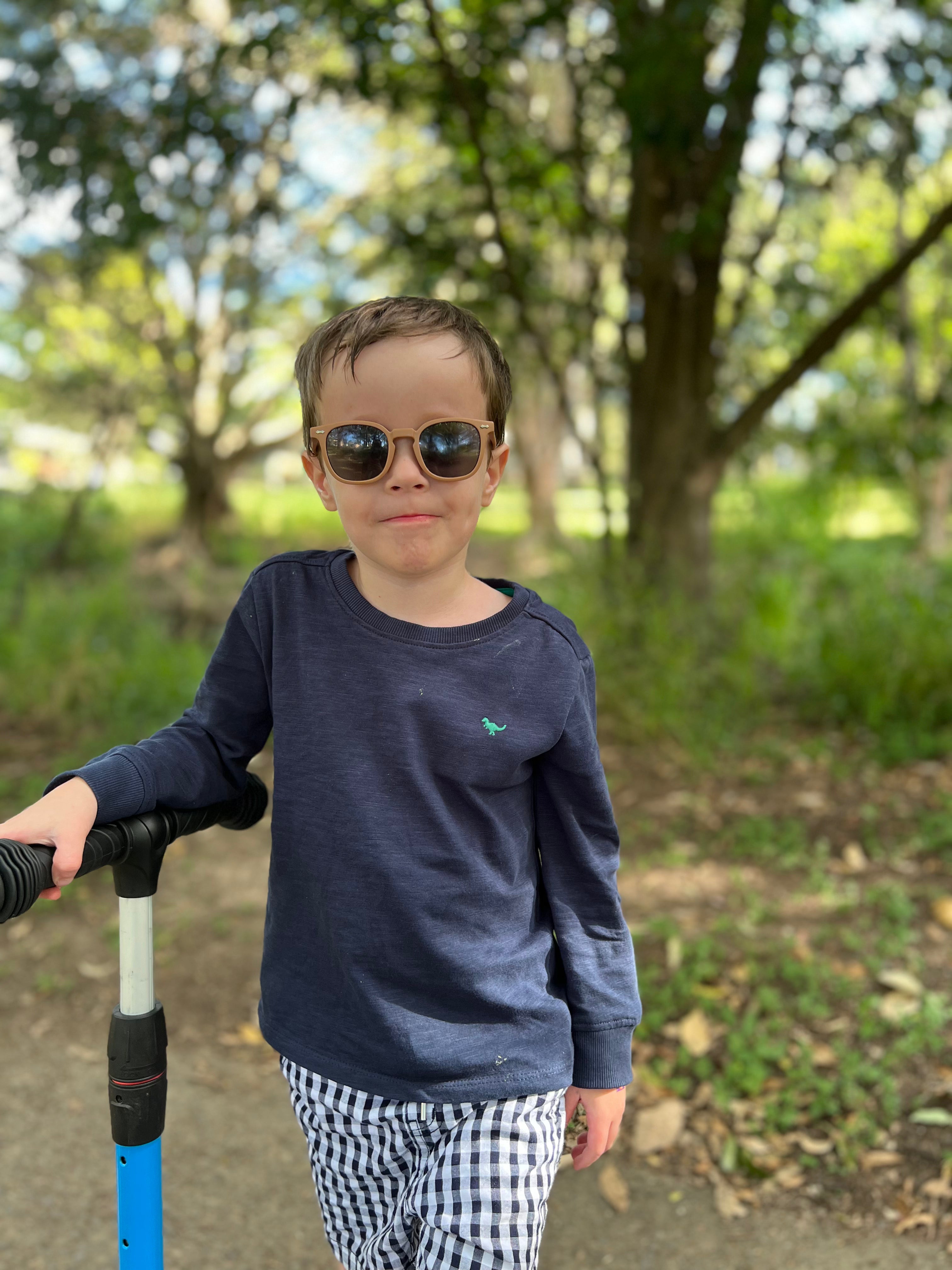 Bukibaby club shades