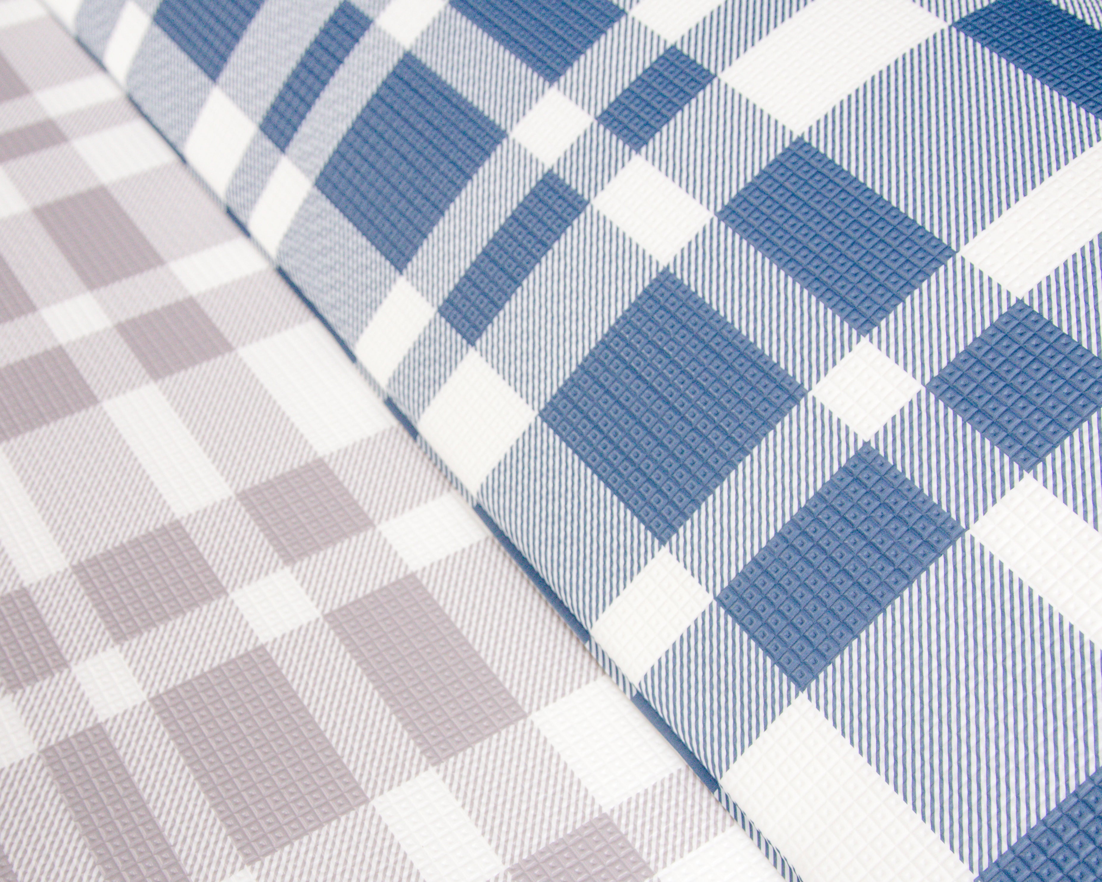 LITTLE finch play mat