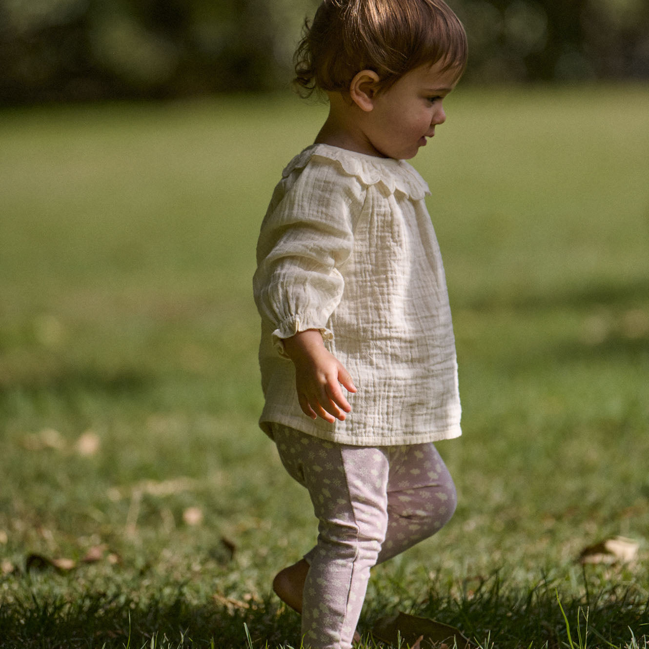 nature baby leggings in dandelion lilac print