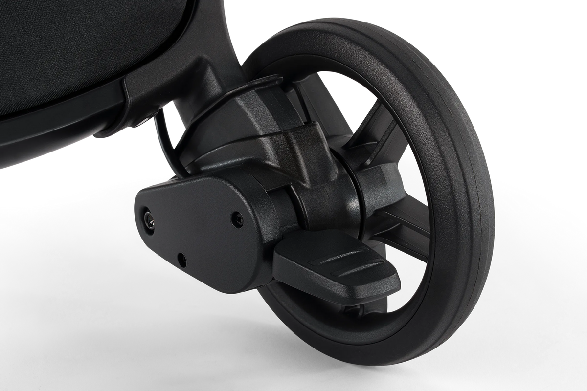 One-touch rear wheel brake on the Nuna VIAA cabn stroller