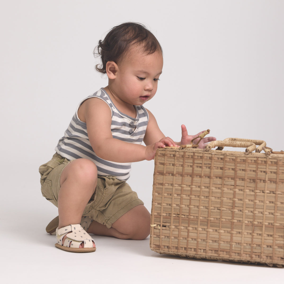 Pretty brave leather sandal waves