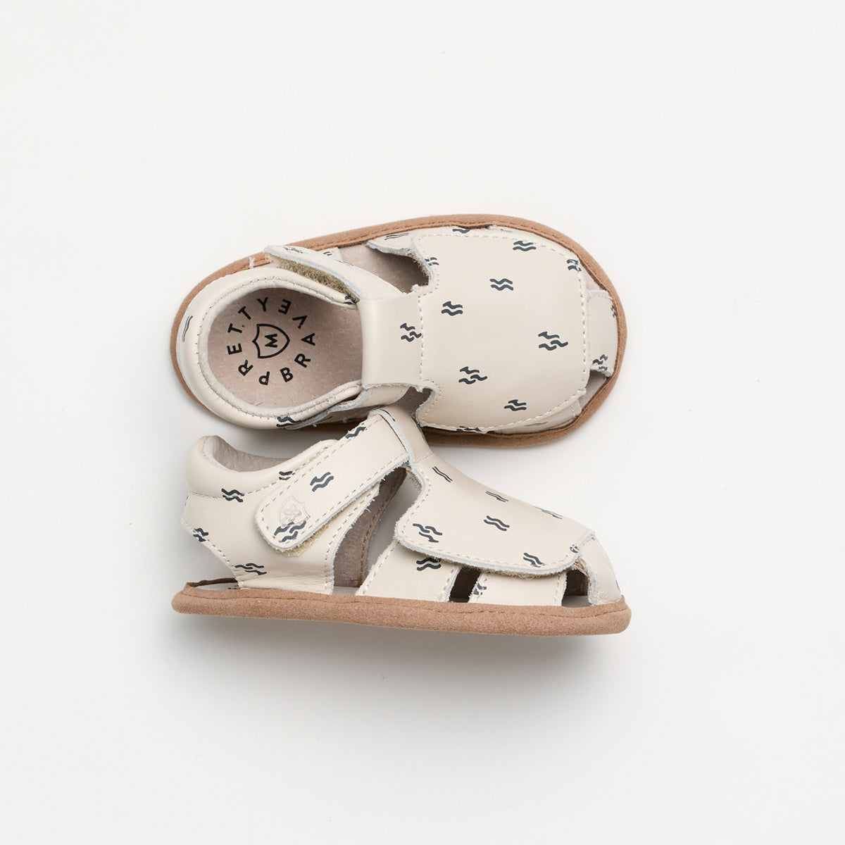 Pretty brave leather sandal waves