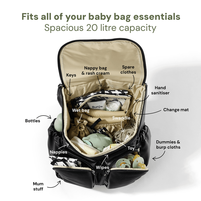 oioi signature nappy bag in black dimple