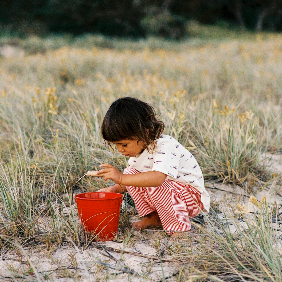 Dae Pants in Meri Stripe worn by child at the beach
