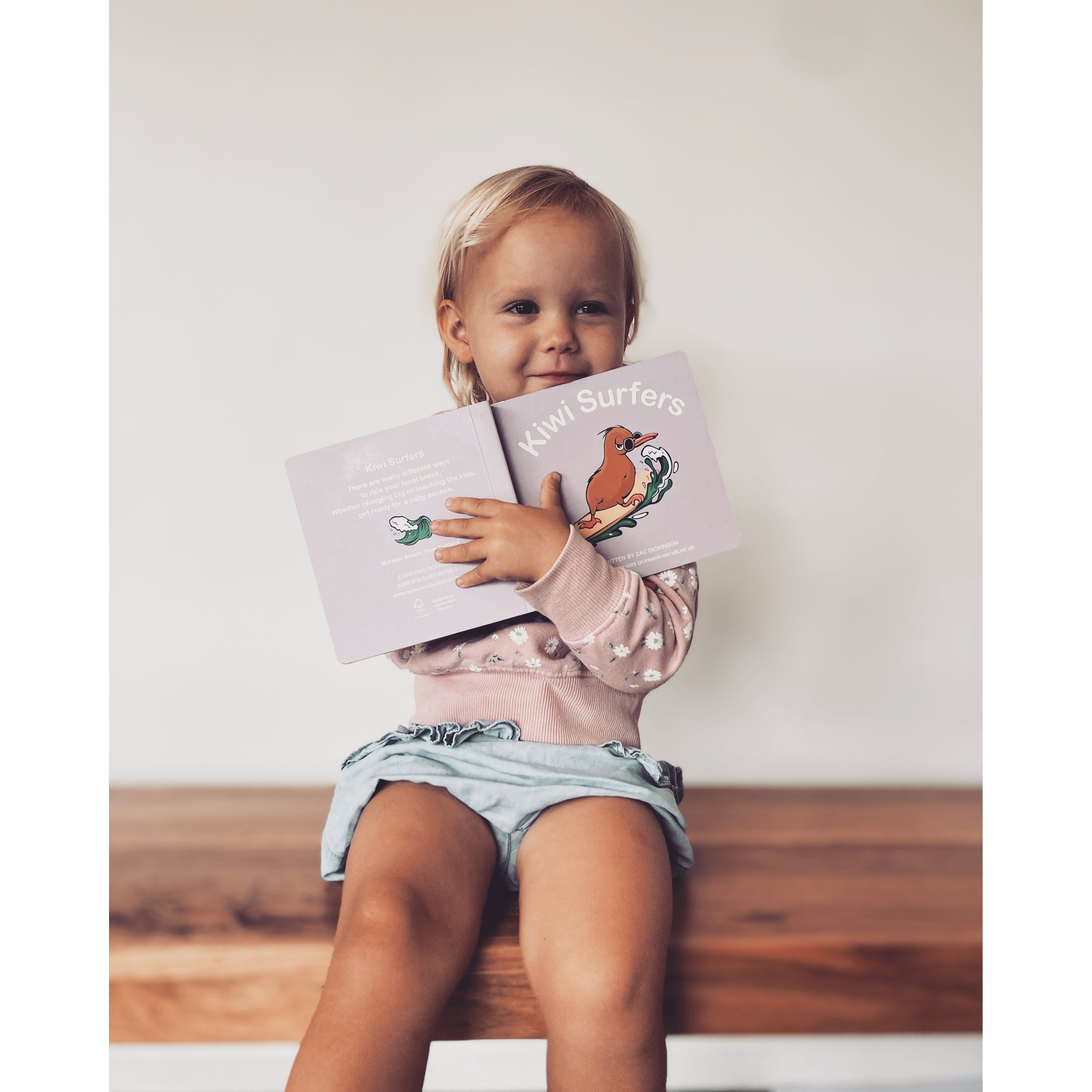 Kiwi Surfers by Zac Dickinson