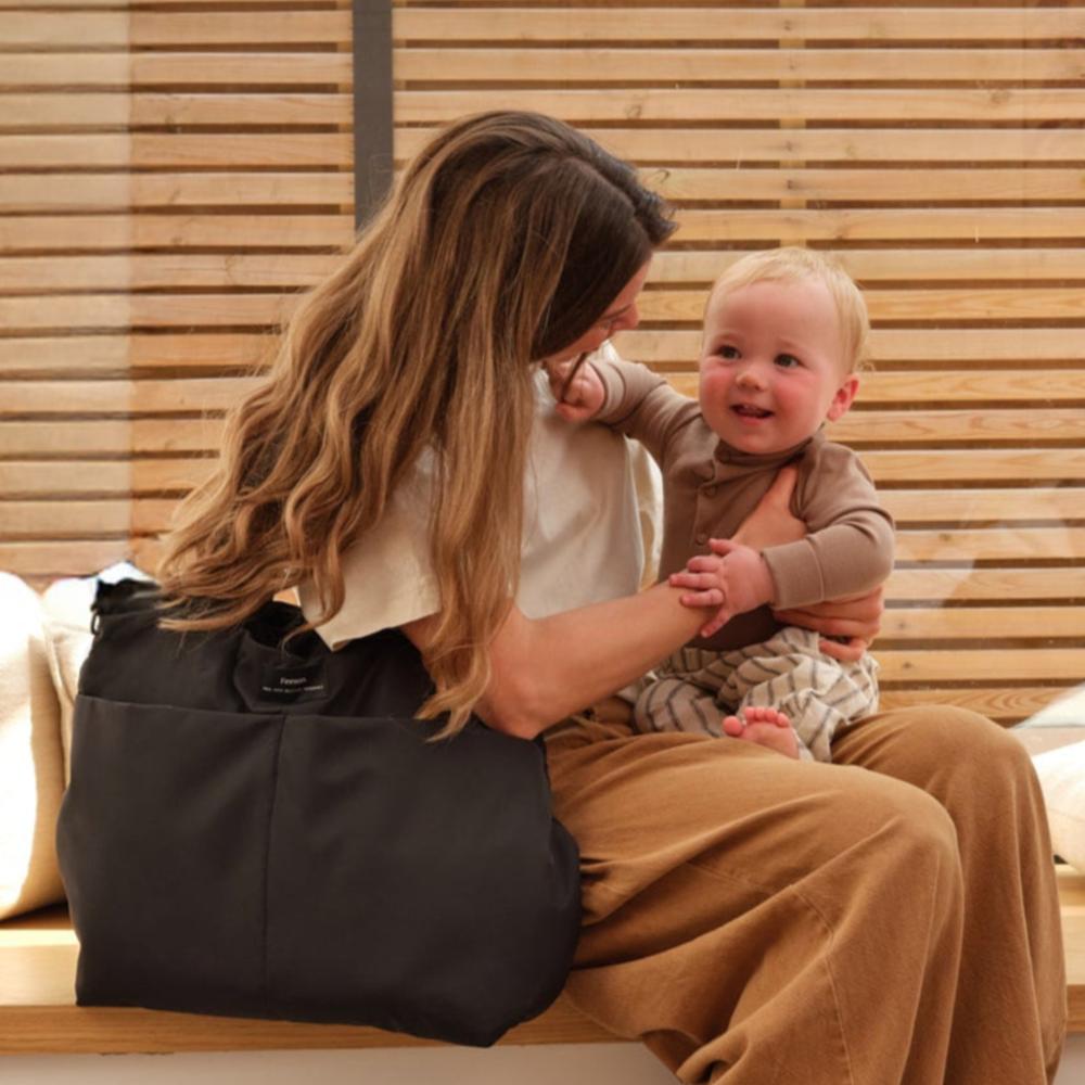 Finnson sigrid changing tote baby bag