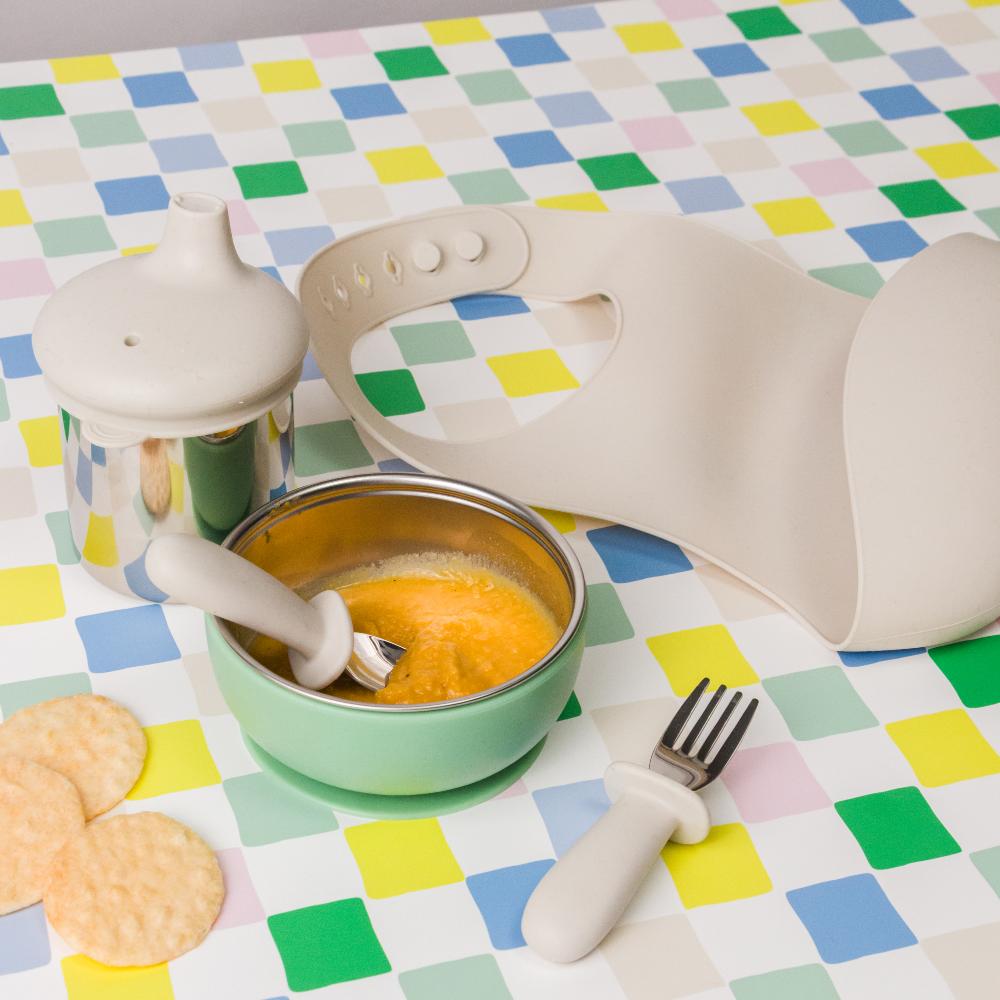 nestling stainless steel dinnerware