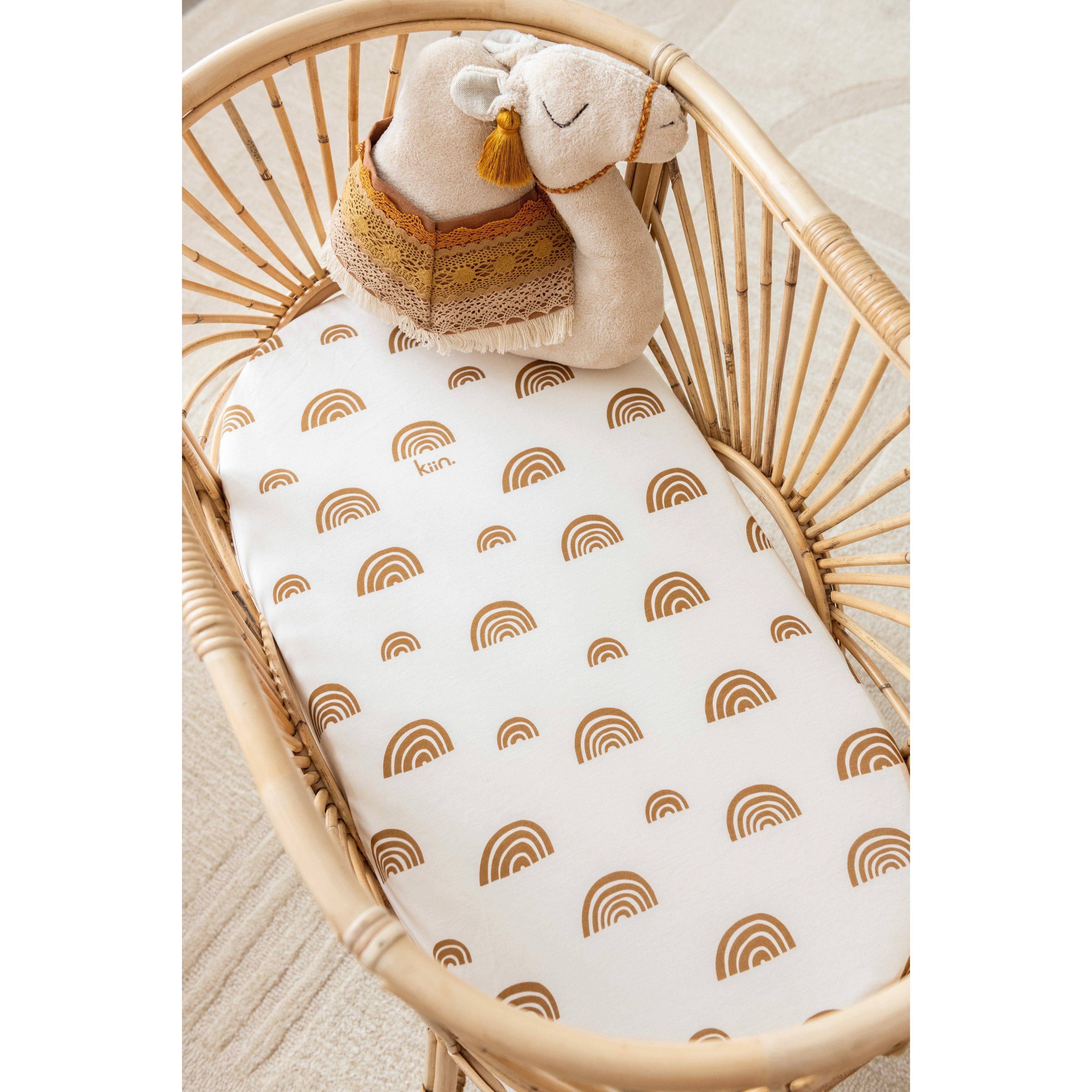 Kiin Ivory Umber Rainbow Bassinet Sheet