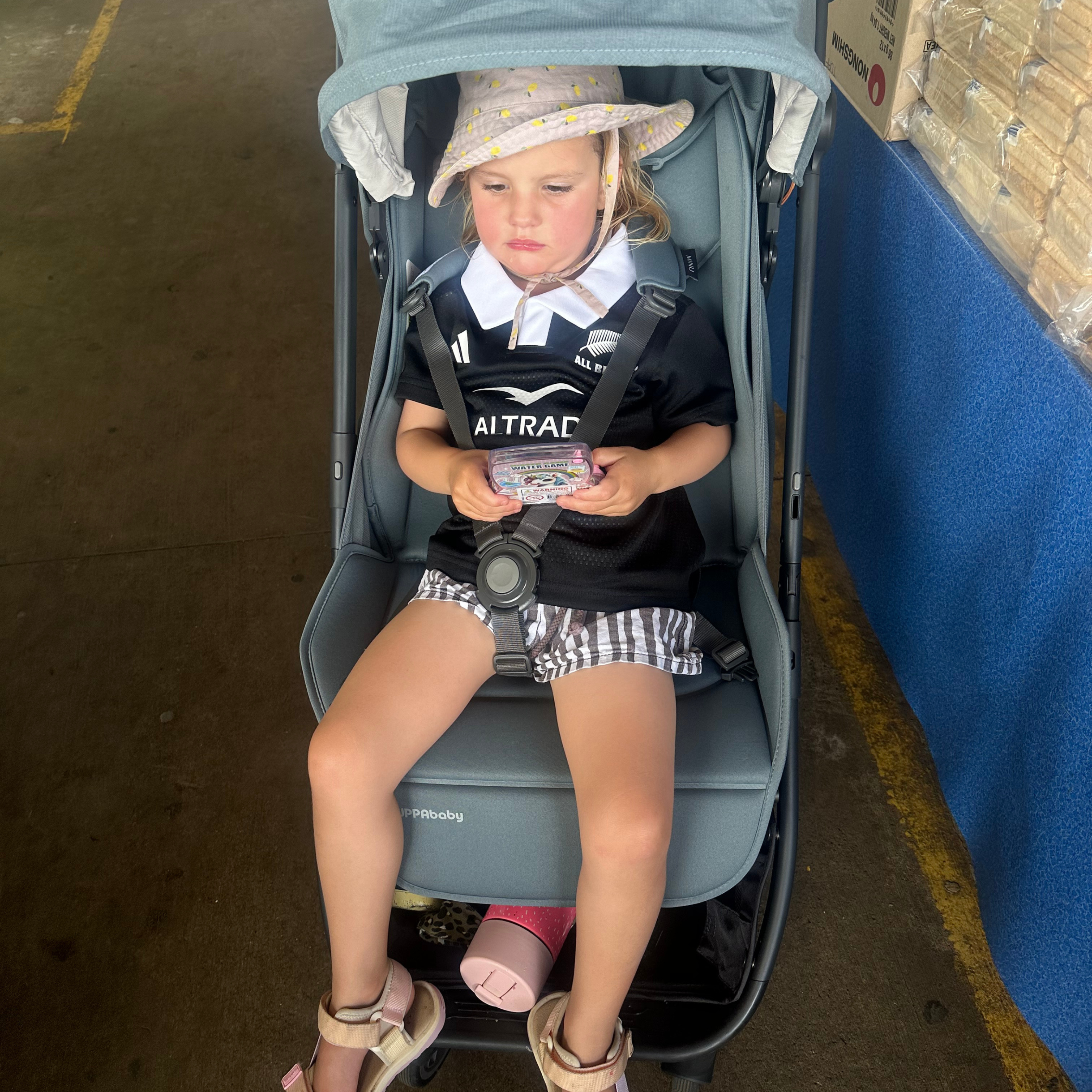 uppababy minu v3 in use in samoa