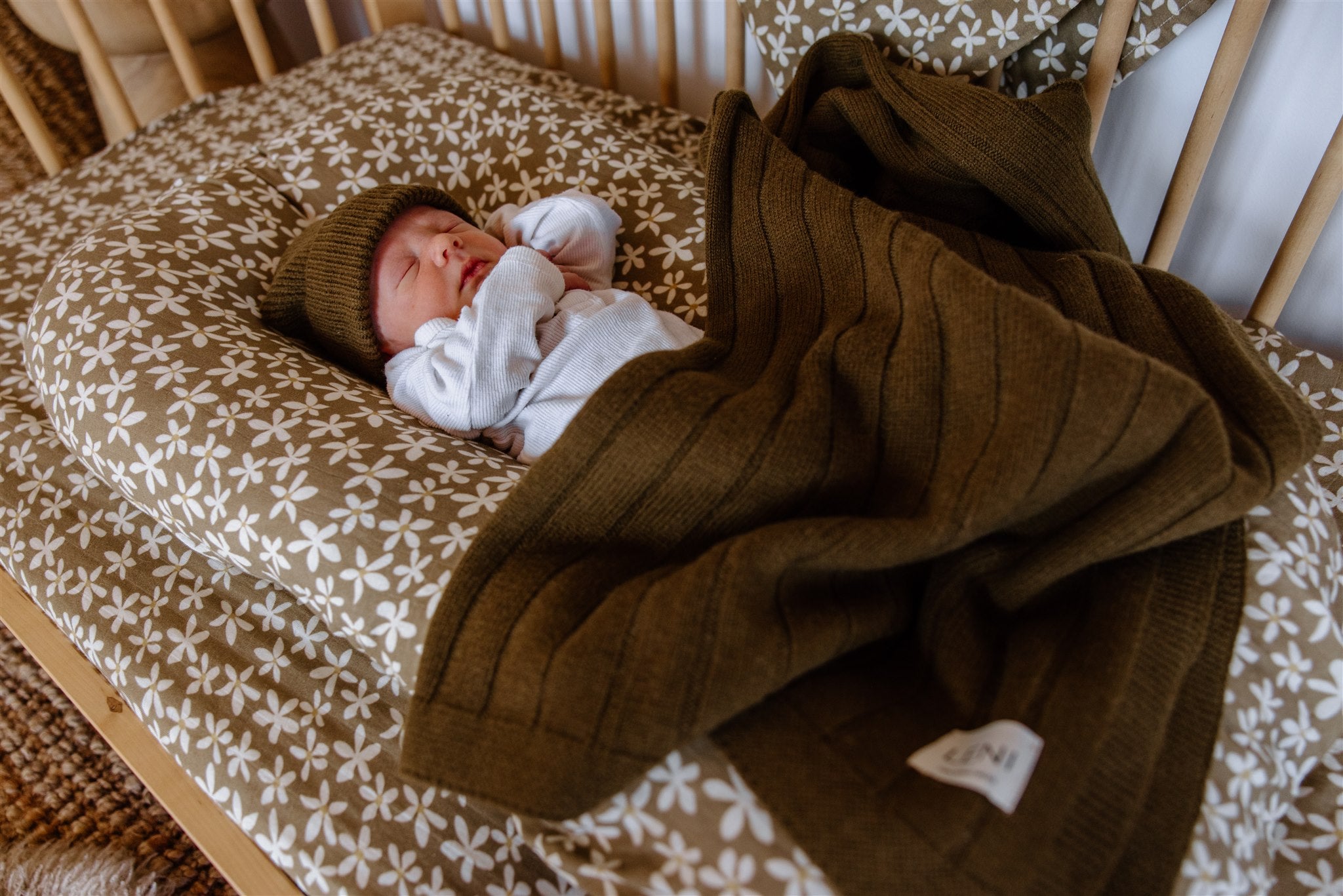 leni the label rib merino olive blanket