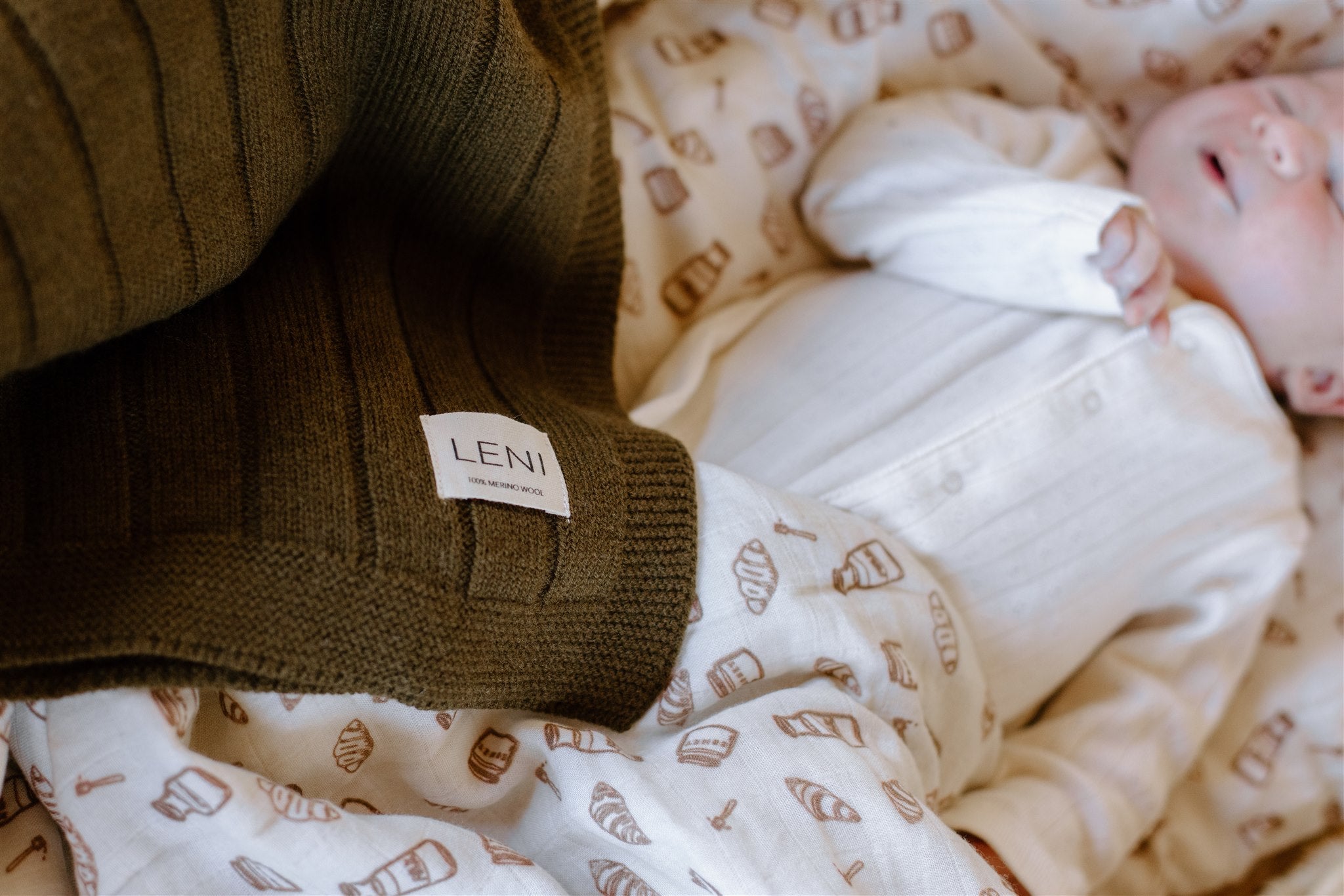 leni the label rib merino olive blanket