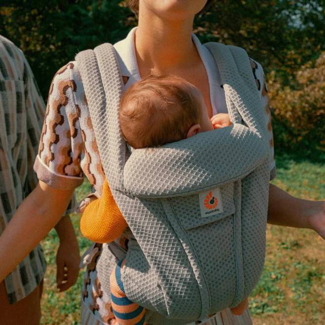 ergobaby omni deluxe
