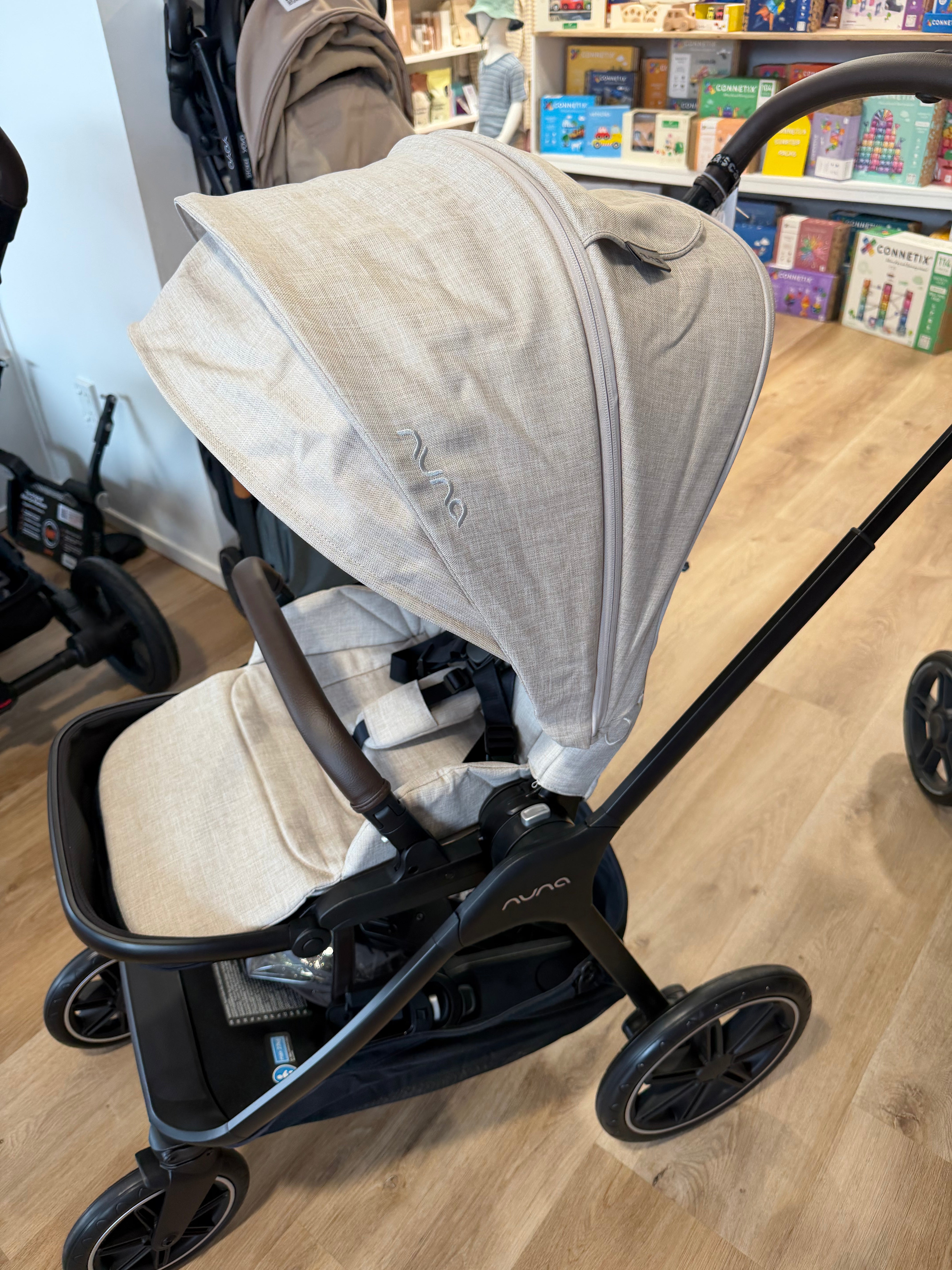 nuna triv lx biscotti