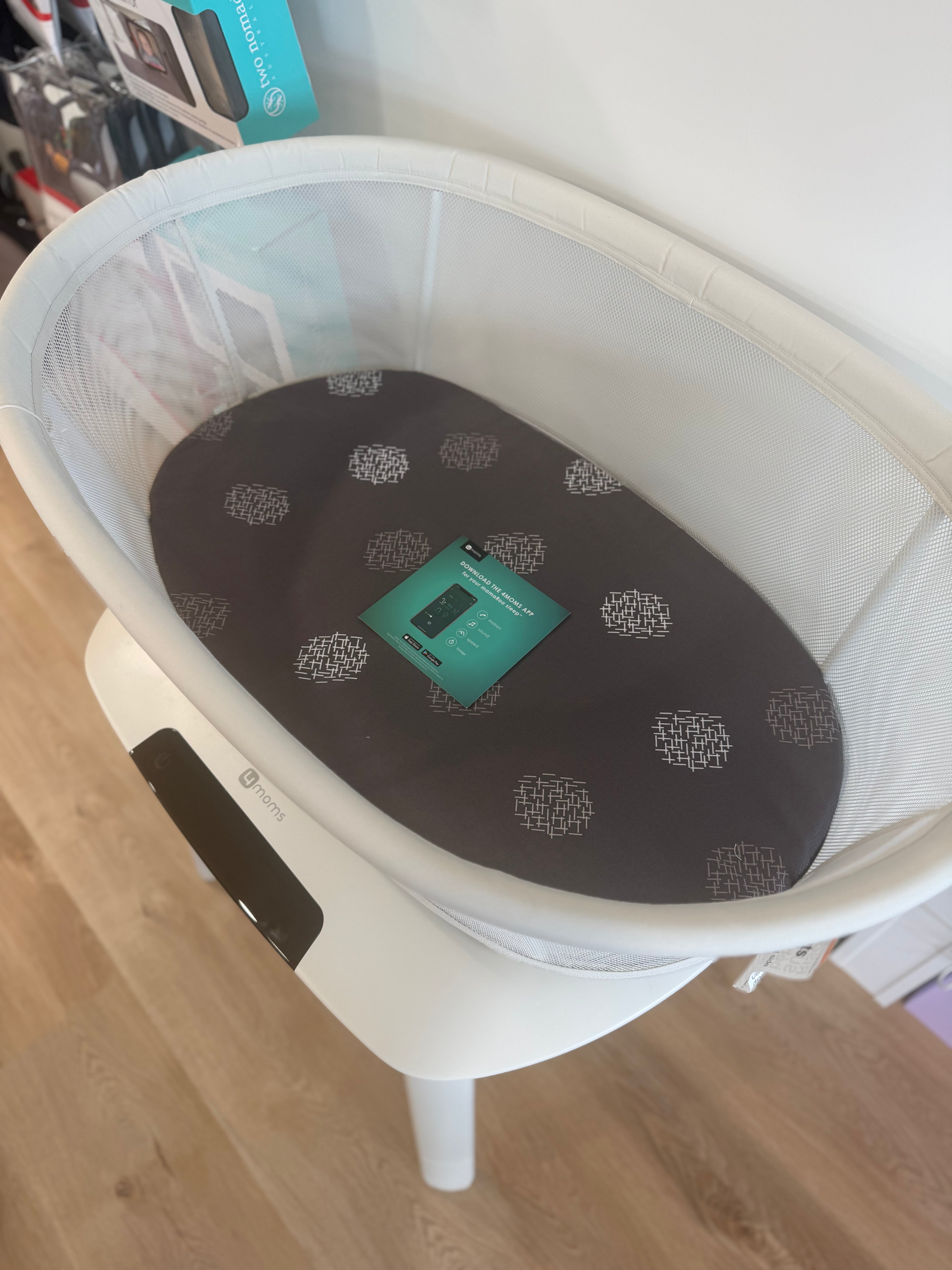 Mamaroo sleep bassinet