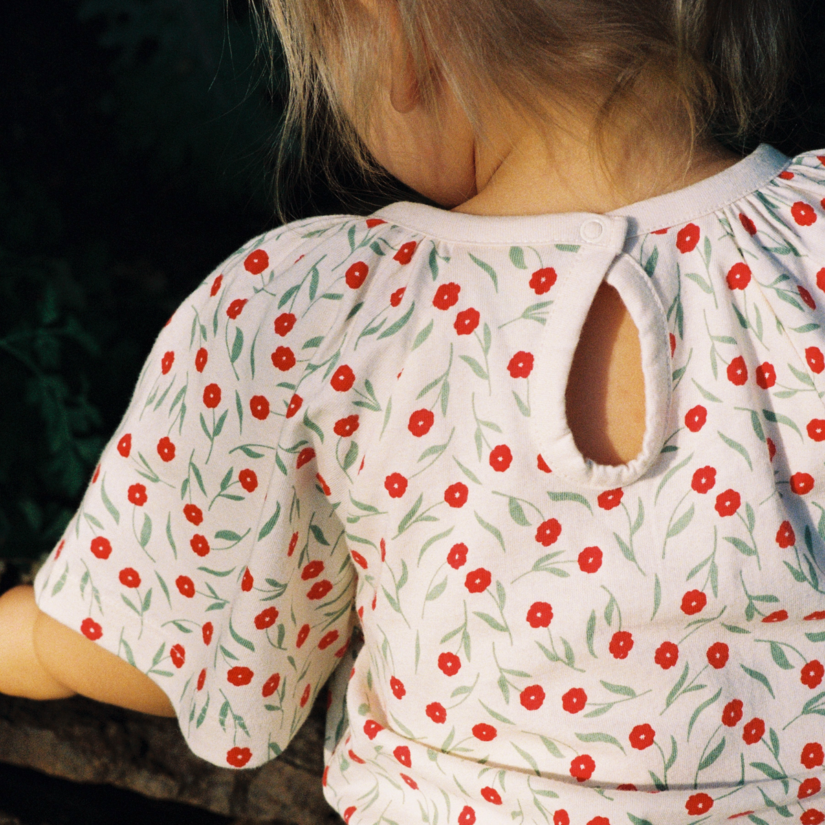 Faye Tee in Joiette Print, keyhole back detail