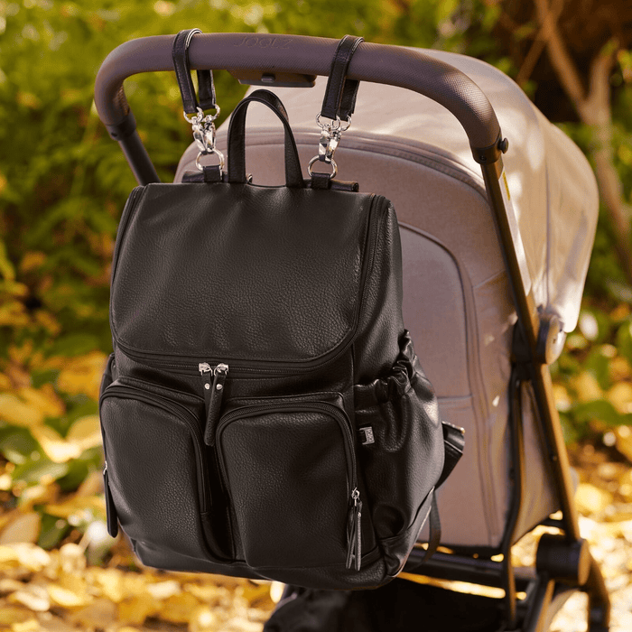 oioi signature nappy bag in black dimple