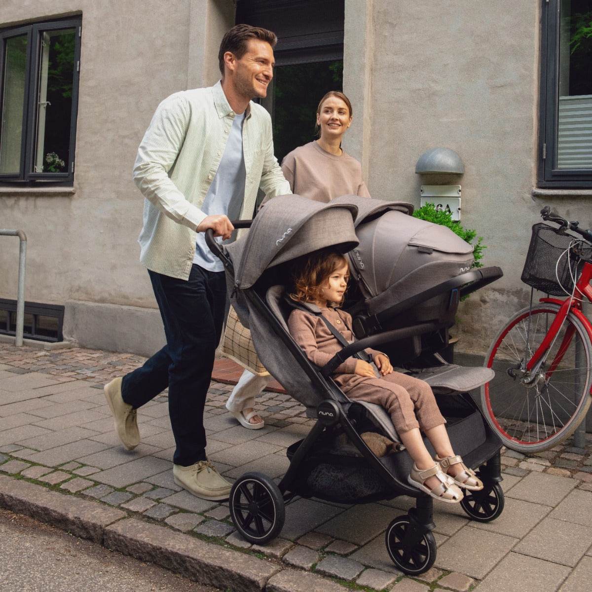 Nuna Trvl Dubl Caviar