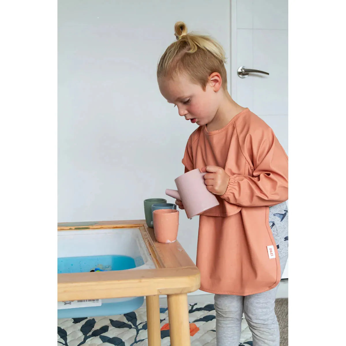 Zazi Sleeved Bib with Catch All